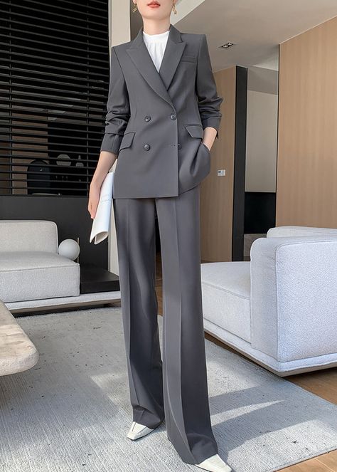 Women Grey Suit, Woman Boss Outfit, Ceo Outfits Women, Court Outfit Women Trial, Women Ceo Outfit, Pants Suits For Women Chic, Female Suit Outfit, Gray Suit Women, Gray Blazer Outfit Women