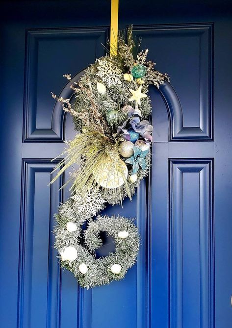 Seahorse Wreath, Under The Sea Christmas Tree, Under The Sea Christmas, Sea Wreath, Underwater Theme Party, Beachy Christmas Tree, Seahorse Christmas, Horse Wreaths, Beach Christmas Decorations