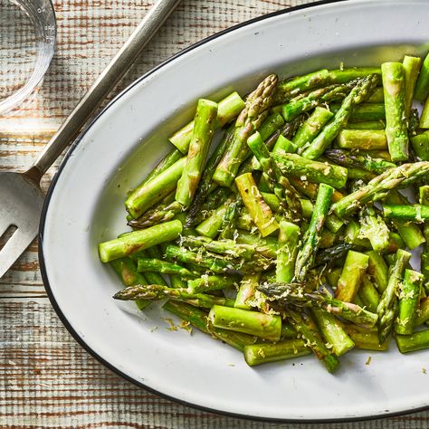 Easy Sautéed Asparagus Asparagus Side Dishes, Sautéed Asparagus, Brine Recipes, Asparagus Side, Asparagus Side Dish, Ways To Cook Asparagus, Easy Asparagus, Saute Asparagus, Glo Girl