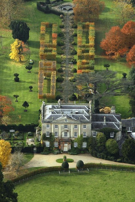 English Manor Houses Country Estate, Highgrove Garden, Culture Exhibition, Highgrove House, Princes House, English Houses, English Landscape, British Castles, English Manor Houses