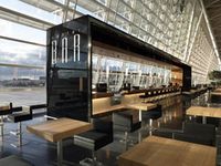 Airport F - CenterBar001 by PortlandDevelopments, via Flickr Modern Bar Design, Airport Architecture, Zurich Airport, Architecture Restaurant, Lounge Interiors, Airport Terminal, Airport Design, Airport Lounge, Modern Restaurant