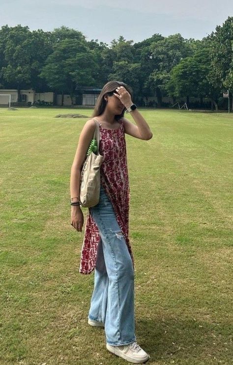 Kurtis Jeans Outfit, Kurtis And Jeans Outfit, Indian Aesthetic Outfit Casual, Poses In Kurti And Jeans, Kurti Jeans Outfit Casual, Aesthetic Kurti Outfits, Kurti And Jeans Outfit, Kurti Jeans Outfit, Kurtis Aesthetic