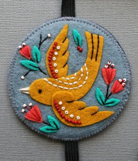 Wool Appliqué, Felt Bookmark, Applique Ideas, Wool Felt Projects, Felt Embroidery, Felt Projects, Wool Projects, Felt Birds, Felt Patterns