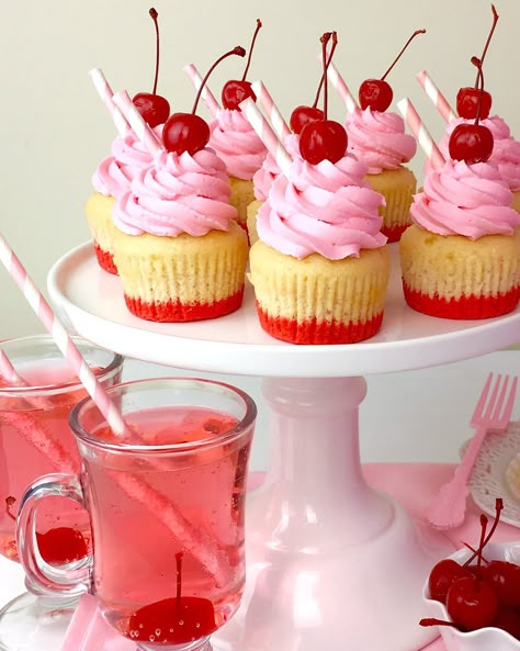 The best Dessert Recipes, Party Treats, Videos, Baking Tips and more, from Food Network's Cupcake Wars winner, Lindsay Ann! Milkshake Cupcakes, Cupcake Wars, Vanilla Cake Mixes, Gourmet Cupcakes, Cupcake Shops, Cupcake Flavors, Strawberry Milkshake, Bachelorette Party Games, Fun Cupcakes