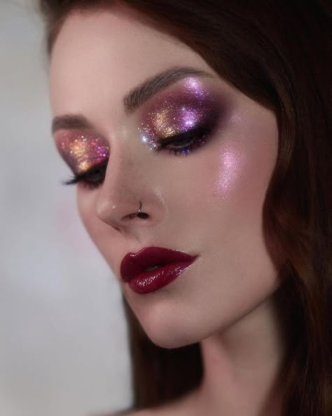 Holographic Makeup, Maquillage On Fleek, Christmas Makeup Look, Glam Wedding Makeup, 90s Home, Fall Makeup Looks, Makeup To Try, Ethereal Makeup, Purple Eyeshadow