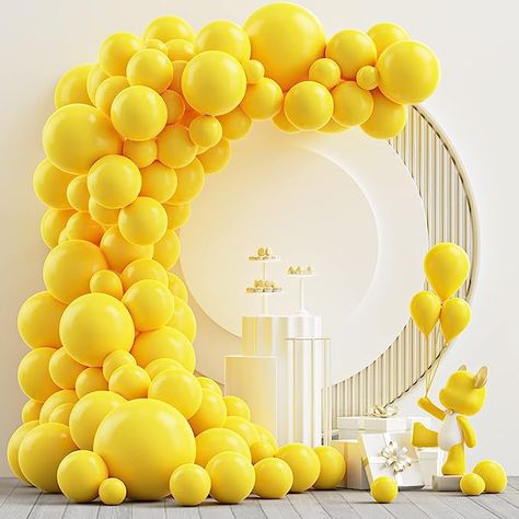 Yellow Party Decorations Ideas, Balloon Decorations Yellow, Yellow Balloons Decoration, Yellow Theme Decoration, Yellow Themed Birthday Party, Yellow Party Themes, Mall Activation, Yellow Balloon Garland, Yellow Party Decorations