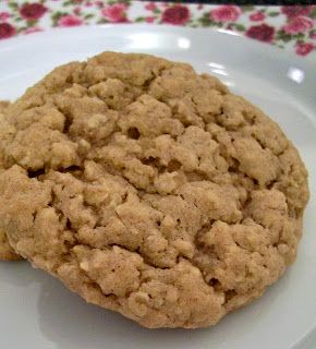 Brooke Bakes : Apple Cinnamon Instant Oatmeal Cookies..good way to use up instant oatmeal packets Instant Oatmeal Recipes, Instant Oatmeal Cookies, Quick Apple Dessert, Cinnamon Oatmeal Cookies, Instant Oatmeal Packets, Apple Oatmeal Cookies, Baked Apple Dessert, Oatmeal Cookies Easy, Apple Desserts Easy