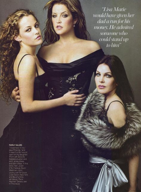 Lisa Marie Presley, Riley Keough  and Priscilla in “All the King's Women,” featuring three generations of Presley women: Elvis' granddaugher Riley, his daughter Lisa Marie and Priscilla, his one-time wife. by Annie Leibovitz for Vanity Fair August 2004. Annie Leibovitz Photography, Elvis Presley Family, Famous Moms, Riley Keough, Elvis And Priscilla, Joseph Jackson, Kevin Spacey, King Of Pop, Annie Leibovitz