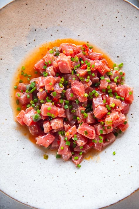 Italian Ceviche, Tartar Recipe, Seviche Recipes Tuna, Food Italian, Raw Tuna Recipes, Tuna Dinner Ideas, Tuna Crudo Recipe, Tuna Recipe, Raw Tuna Recipe