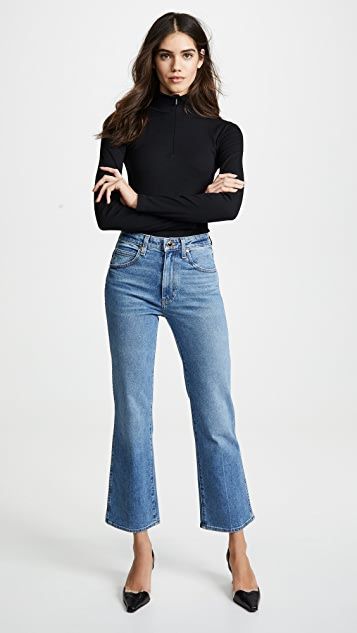 cd0dce8fca267bf1fb86cf43e18d5598desc48970130ri Casual Cowgirl Outfits, Cropped Jeans Outfit, Flare Jeans Outfit, Smart Casual Women, Black Flare Pants, Look Jean, Jeans Outfit Casual, Jean Flare, Outfit Jeans