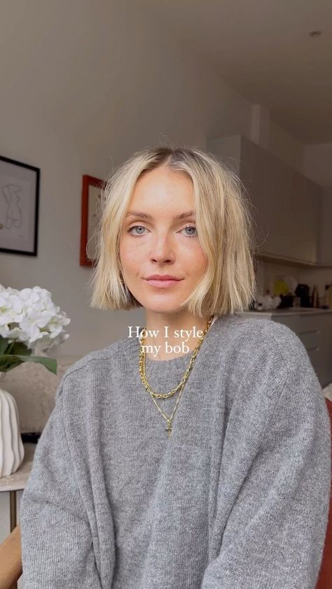 No Layer Bob Haircut, Polly Sayer Hair, Style Short Hair With Layers, Polly Sayer Style, Ashley Olsen Hair Bob, Polly Sayer, Short Bob With Layers, Scandi Hairline, Layers Short Hair