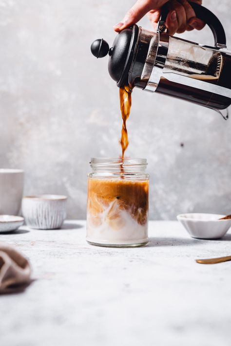 Vegan Iced Coffee, Make Iced Coffee, Best Iced Coffee, How To Make Ice Coffee, Coffee Shot, Food Photography Props, Ground Coffee Beans, Coffee Photos, Coffee Uses