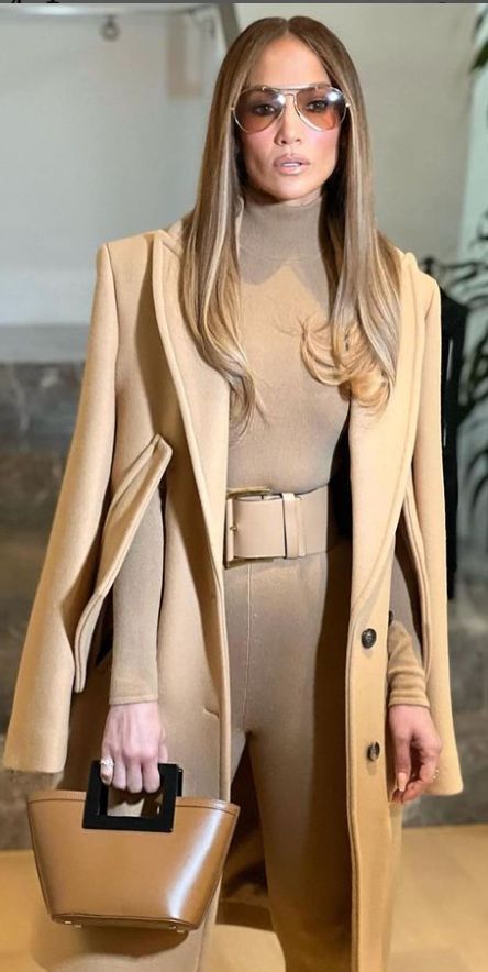 Female Lawyer Fashion, Fashionable Work Outfits, Female Lawyer, J Lo Fashion, Lawyer Fashion, Smen, Stylish Suit, Monochrome Outfit, Looks Chic