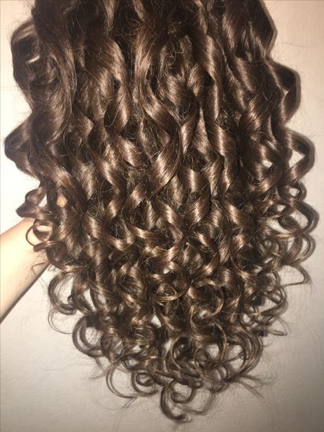 Curly Hair Beauty, Natural Curly Hair Cuts, Curly Hair Care Routine, Curly Hair Photos, Beautiful Curly Hair, Hairdos For Curly Hair, Wavy Curly Hair, Hair Stylies, Curly Hair Inspiration