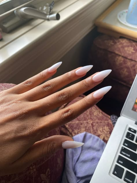 Matte Milky Nails, Milk White Nails, White Stiletto Nails, Matte White Nails, Material Gworl, Neutral Nail, Summer Acrylic, Milky Nails, Nails Stiletto