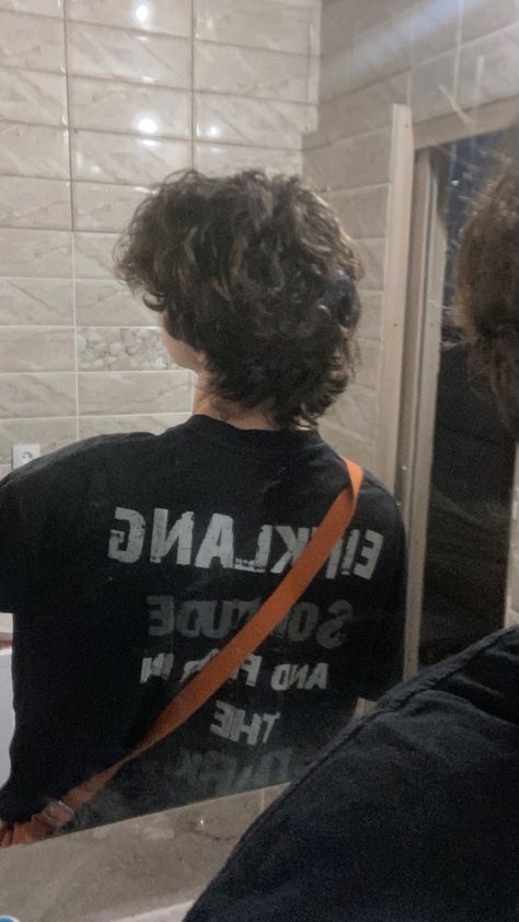 Guy Flow Hair, Curly Hair Guy Aesthetic Faceless, Curly Haired Boy Aesthetic, Brown Curly Hair Boy Aesthetic Faceless, Brown Hair Boy Faceless, Wavy Messy Hair Men, Curly Hair Aesthetic Boy, Messy Boy Aesthetic, Fluffy Mullet Men