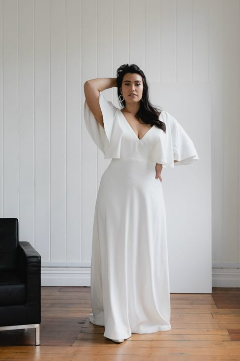 The Southern Hemisphere designers you need on your radar. Minimal Wedding Reception, Reception Party Dress, Low Key Wedding Dress, Trish Peng, Party Dress Plus Size, Hera Couture, Curvy Wedding, Minimal Wedding Dress, Plus Wedding Dresses