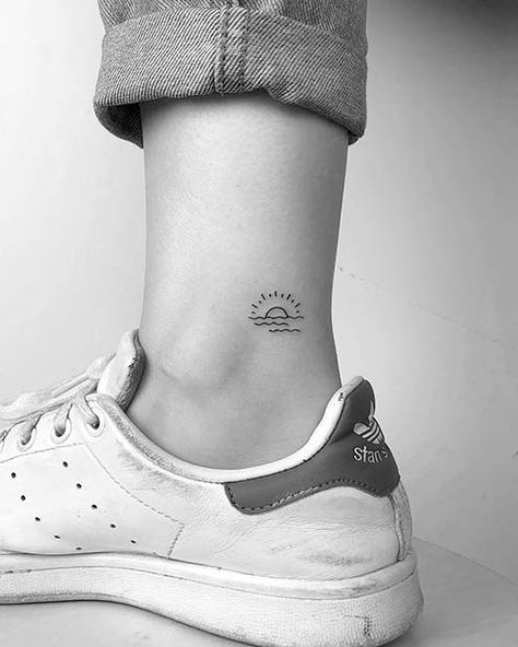 Cute Ankle Tattoos, Sunset Tattoos, Ankle Tattoos For Women, Ankle Tattoos, Muster Tattoos, Inspiration Tattoos, Small Girl Tattoos, Cat Tattoos, Tiny Tattoo