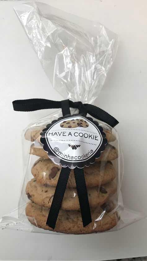 Cookie Bites Packaging, Cookies Packaging Ideas Creative, Cookie Gift Packaging, Brownie Packaging, Bake Sale Packaging, Biscuit Packaging, Biscuits Packaging, Baking Packaging, Cookie Bakery