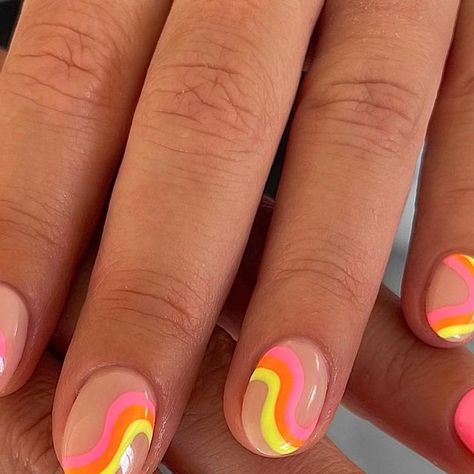 Wavy Line Nails, Colorful Swirl Nails, Squiggly Nails, Squiggle Nails, Swirly Nails, Line Nail Designs, Pink Tip Nails, Rainbow Nails Design, Swirl Nails