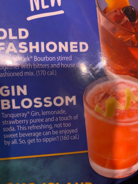 Gin blossom- 1 shot gin, lemonade, splash of strawberry puree and topped with club soda Gin Blossom Cocktail, Gin Lemonade, Gin Recipe, Gin Blossoms, Tanqueray Gin, Gin Recipes, Weekend Ideas, Texas Roadhouse, Boozy Drinks