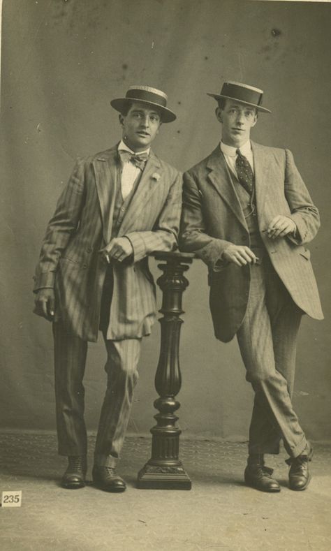 From Tom Philips's book "Menswear" Fashion 1910, 1910s Fashion, 20th Century Fashion, Vintage Mens Fashion, Photo Vintage, Edwardian Era, Edwardian Fashion, Look Vintage, Cthulhu