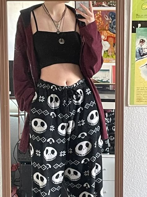 Grunge Pyjamas Outfit, Alt Pyjamas, Halloween Pj Pants Aesthetic, Grunge Pajama Pants, Aesthetic Pajama Outfit Grunge, Alt Sleepwear, Emo Pjs Aesthetic, Edgy Pajamas, Grunge Pjs Aesthetic