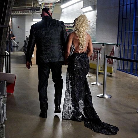 Wwe Couples, Wwe Hall Of Fame, Undertaker Wwe, Induction Ceremony, The Undertaker, Ceremony Photos, Vince Mcmahon, Sasha Banks, Pro Wrestler