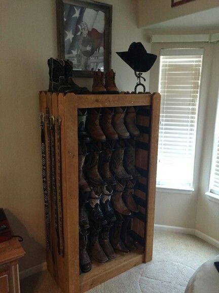 Diy Boot Storage, Diy Boot Rack, Cowboy Boot Storage, Boot Organization, Boot Rack, Boot Storage, House Organisation, Corral Boots, Cowboy Boot