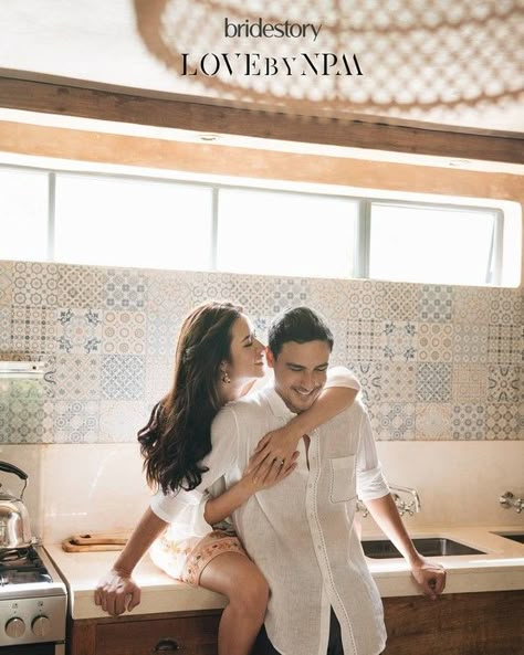 Prewed Indoor, Prewed Concept, Raisa Andriana, Prenup Photos Ideas, Kartu Tarot, Prenuptial Photoshoot, Pre Wedding Ideas, Pose Prewedding, Prenup Ideas