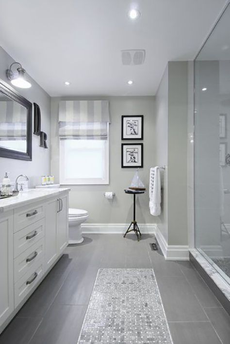 Makeover Kamar Mandi, Gray Tile, Grey Bathroom Tiles, Interior Simple, Bilik Air, Timeless Bathroom, Bathroom Trends, Trendy Bathroom, Grey Flooring