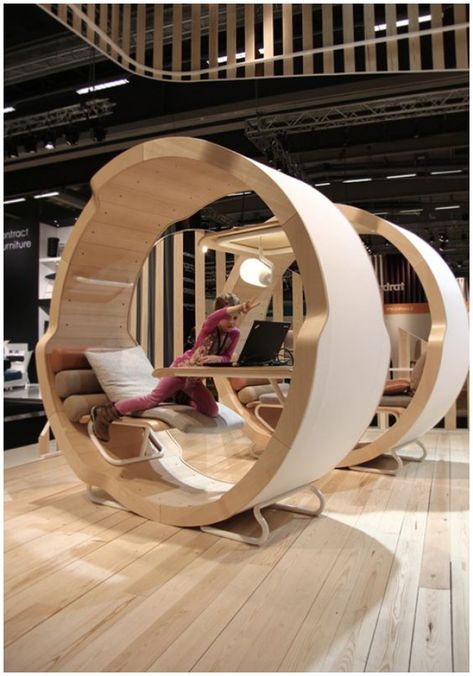 20 Unique And Modern Office Ideas Unique Office Seating, Lounge Space Design, Innovative Workspace, Office Sitting Area, Pods Design, Sitting Area Ideas, Fun Office Design, Modern Office Ideas, Unique Office Spaces