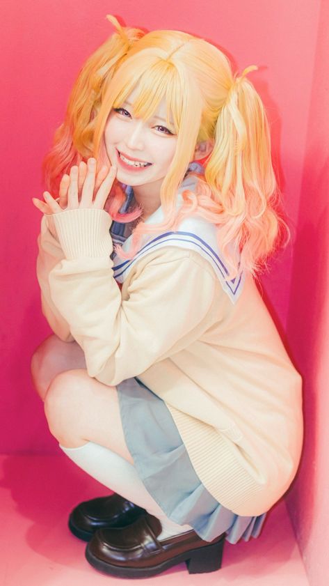 Cosplay Pose Reference, Pjsekai Cosplay, Confused Pose, Pjsk Cosplay, Project Sekai Cosplay, Cosplay Poses, Cosplay Photoshoot, Saki Tenma, Vocaloid Cosplay