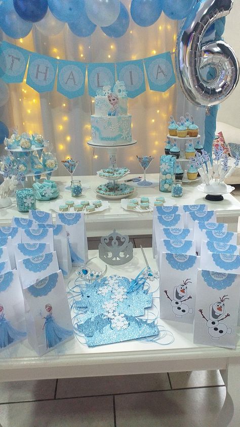 Frozen Dessert Table, Candy Bar Frozen, Frozen Theme Cake, Frozen Birthday Theme, Frozen Themed Birthday Party, Frozen Birthday Cake, Frozen Theme Party, Frozen Theme, Fourth Birthday