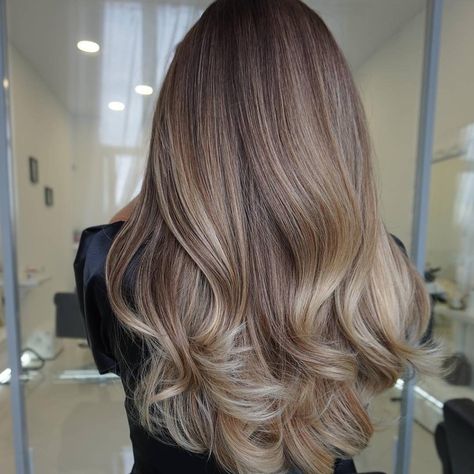 Fabulous Hair Color Ideas for Medium, Long Hair - Ombre, Balayage Hairstyles Blonde Hair Color Balayage, Beige Blonde Hair, Hair Color Pictures, Ash Hair Color, Balayage Blonde, Hair Color Highlights, Brown Blonde Hair, Ombre Hair Color, Ombre Balayage