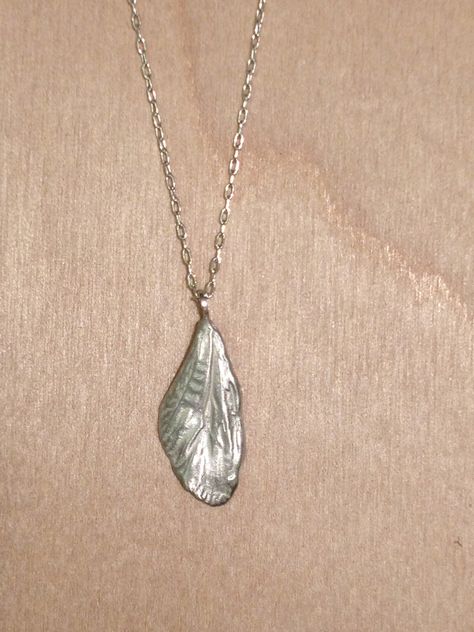 mini cicada wing pendant sterling silver Antique Silver Jewelry Necklace, Silver Necklace Designs, Angels Wings, Antique Style Rings, Vintage Silver Jewelry, Antique Silver Jewelry, Velvet Jewelry, Silver Jewelry Necklace, Wing Necklace