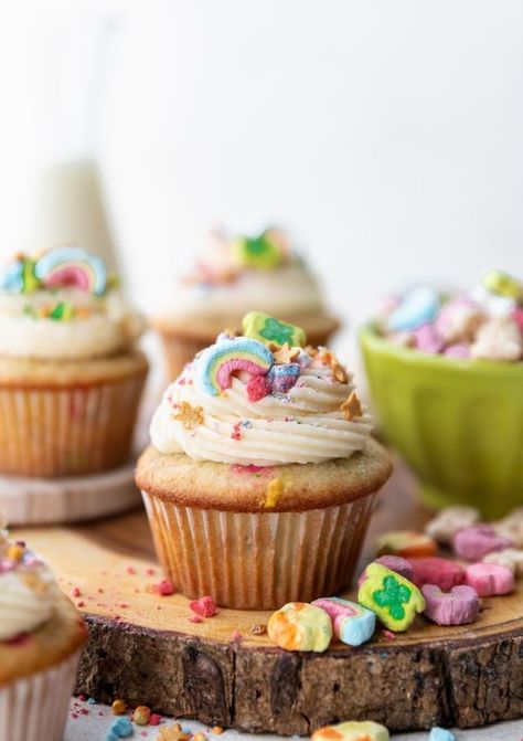 The Best Blueberry Cupcakes - Topped With Honey Cereal Milk Cupcakes, Lucky Charm Cupcakes, Vanilla Blueberry Cake, Lucky Charms Cupcakes, Cereal Cupcakes, Blueberry Cream Cheese Frosting, Breakfast Cupcakes, Moist Cupcakes, Lucky Charms Cereal