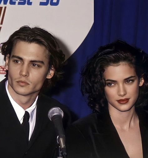 Depp And Winona Ryder, Johnny Depp And Winona Ryder, Winona Ryder 90s, Johnny And Winona, Johnny Depp And Winona, Winona Forever, جوني ديب, Celebrity Selfies, Johnny Depp Fans