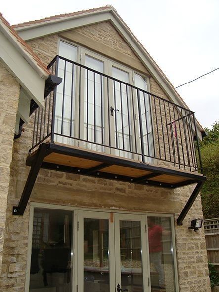 Balcony Pergola, Exterior Facelift, Attic Balcony, Juliette Balcony, Juliet Balcony, House With Balcony, Balcony Grill, House Balcony, Balcony Railing Design