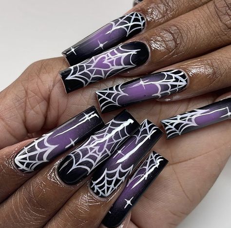 Nail Ideas Spider Webs, Black And Purple Gothic Nails, Dark Purple Nail Designs Coffin, Purple Spiderman Nails, Raven Nails Designs Teen Titans, Alternative Nails Acrylic, Clawdeen Nails, Dark Purple Halloween Nails, Purple Nail Designs Short