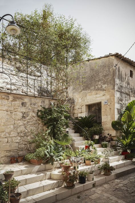 Fancy Fence, Iron Pergola, Mediterranean Villa, Stair Climbing, Chestnut Trees, Dry Stone Wall, Italian Home, Building A Pool, Outdoor Pots