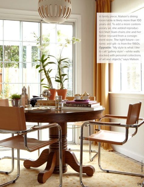 Vintage oak pedestal table w/ modern chairs. The Green Room Interiors Chattanooga, TN Antique Table Modern Chairs, Traditional Dining Tables, Antique Dining Tables, Cantilever Chair, Contemporary Chairs, Pedestal Dining Table, Design Del Prodotto, Oak Dining Table, Pedestal Table