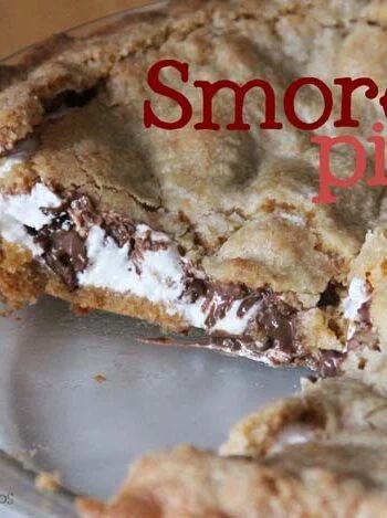 Smore Pie, Donut Hole Recipe, Smores Pie, Cheesy Breadsticks, Honey Glazed Ham, Cheesecake Recipes Classic, Lemon Chicken Recipe, Cheesy Bread, Marshmallow Creme