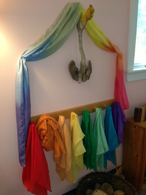 silks on display in the nursery classroom. Play Silk Storage, Waldorf Room, Waldorf Playroom, Waldorf Classroom, Kindergarten Furniture, Waldorf Preschool, Waldorf Kids, Waldorf Kindergarten, Stem Activities Preschool