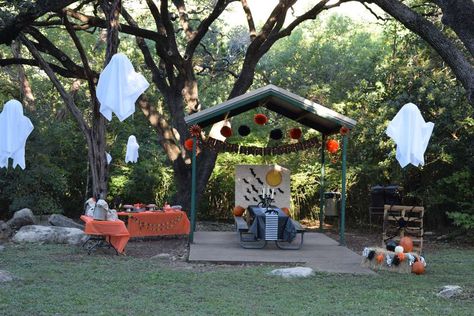 It's Halloween! Celebrate with a spooky party in the park! Rent your park's picnic shelter and have fun decorating! Park Halloween Party, Halloween Park Party, Park Shelter Birthday Party, Halloween Birthday Party Ideas, Picnic Shelter, Party At The Park, Spooky Birthday, Birthday Party At Park, Park Birthday