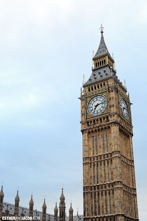 Big Ben Elizabeth Tower London England | What to Do in London What To Do In London, Elizabeth Tower, East End London, Circle Mehndi, Travel London, The London Eye, Family Friendly Hotels, Kensington Gardens, Around The World In 80 Days