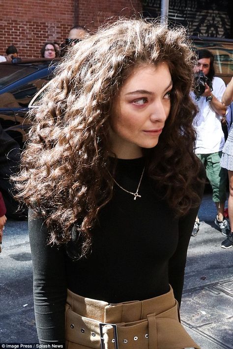 Californian Hair, Lorde Hair, Lax Airport, Lustrous Hair, Taylor Swift Hair, Casual Hairstyles, Badass Women, Justin Timberlake, Lorde