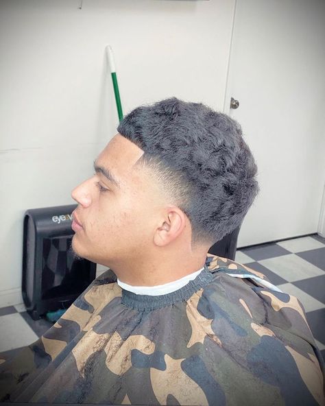 High Taper with curly/messy top 🔥🔥🔥 - - #barbershopconnect #crispyfade #crispylineup #fadehaircut #taperfadehaircut #sharpfade… | Instagram High Taper Fade Haircut Black, Man Bun Curly Hair, Afro Fade Haircut, Men Short Hair Fade, Fresh Haircuts, High Taper Fade, Men Haircut Undercut, Curly Taper Fade, Boys Curly Haircuts