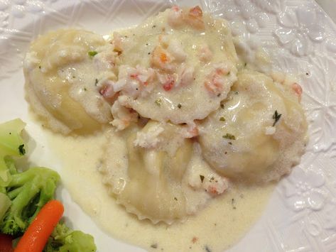 Accounting For All My Blessings: Shrimp and Lobster Ravioli with a Limoncello Cream Sauce Ravioli With Cream Sauce, Shrimp Ravioli, Lobster Ravioli Sauce, Shrimp And Scallop Recipes, Crab Ravioli, Ravioli Sauce, Ravioli Filling, Recipes Shrimp, Lobster Ravioli