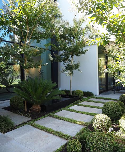 Modern Minimal Landscaping, Landscape Design Minimalism, Modern Zen Landscape, Modern Minimal Landscape Design, 60m2 House, Minimal Tropical Garden, Fake Grass Rug, Grass Mat, Grass Rug